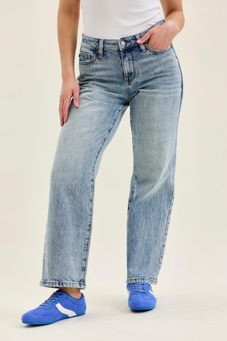 Judy Blue Petite Magic Fit Straight Jeans